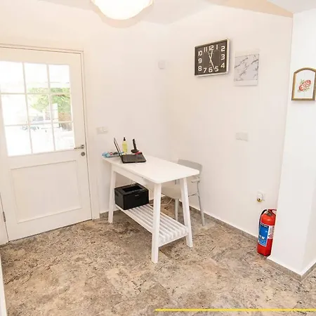 Nilia Butik Bed & Breakfast Bozcaada