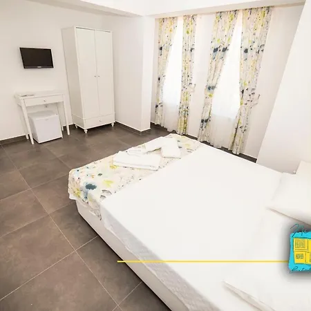 Bed & Breakfast Nilia Butik 3*