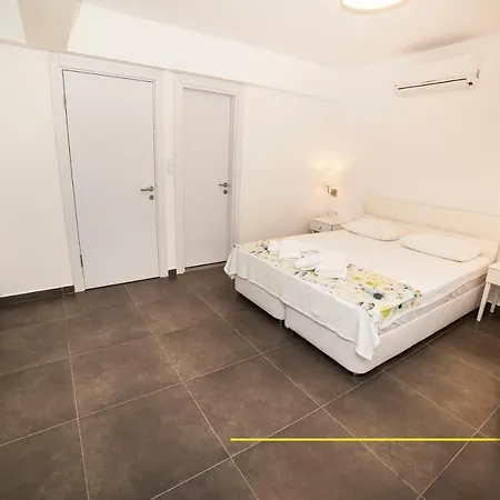 Nilia Butik Bed & Breakfast 3*